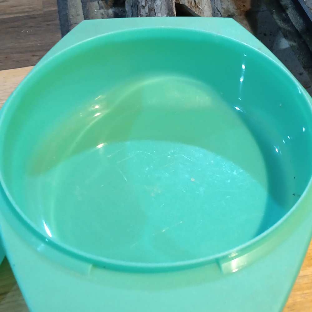 Tupperware Green Kitchen Grater - Picture 2 of 3